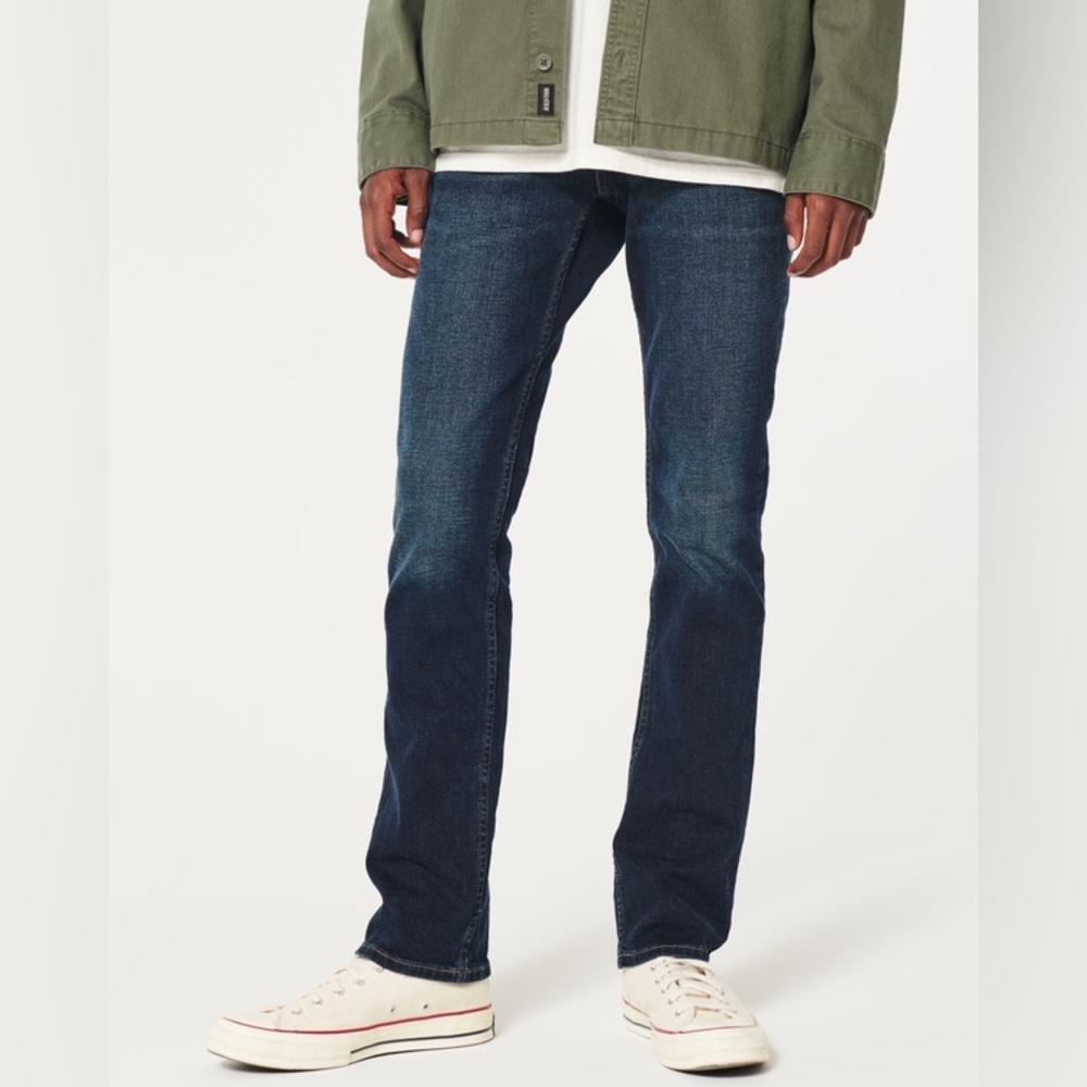 Hollister Dark Wash Slim Straight Jeans (33X32)